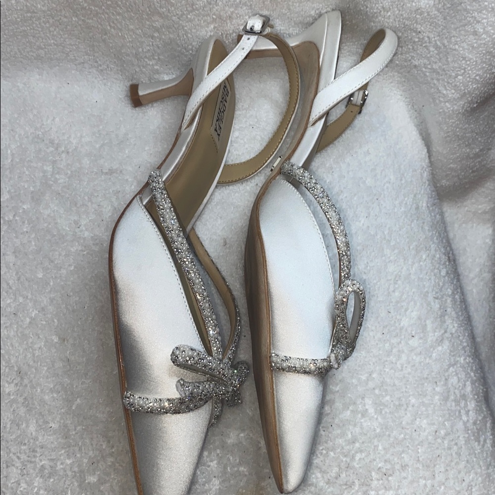 Badgley Mischka White Satin Pointed Toe Slingback Heels with Crystal Bow Accent - Picture 4 of 13